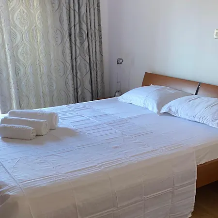 Alen G-b Apartment Makarska